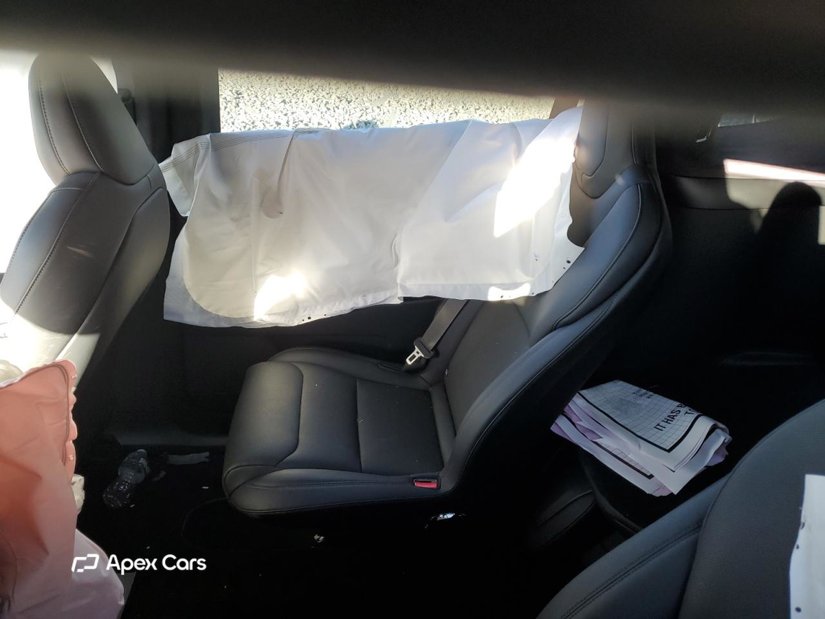 Tesla Model X 2024