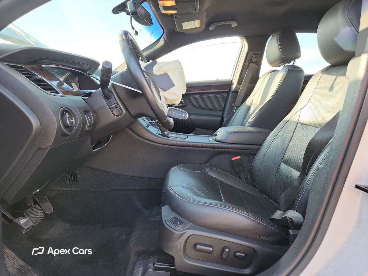 Ford Taurus 2015