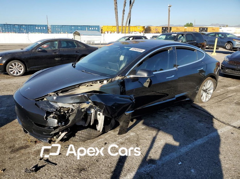 Tesla Model 3 2018 - Zdjęcie 1 z 13