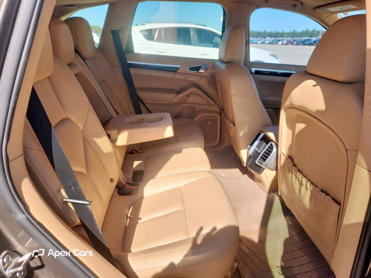 Porsche Cayenne 2011