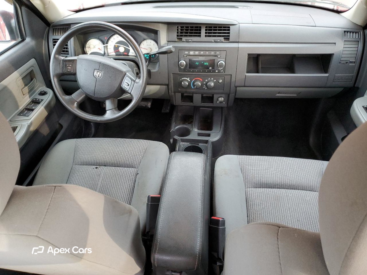 Dodge Dakota 2011