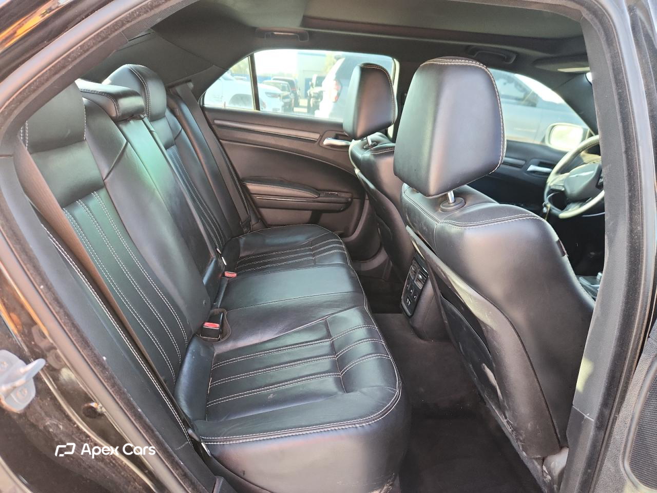 Chrysler 300 2016