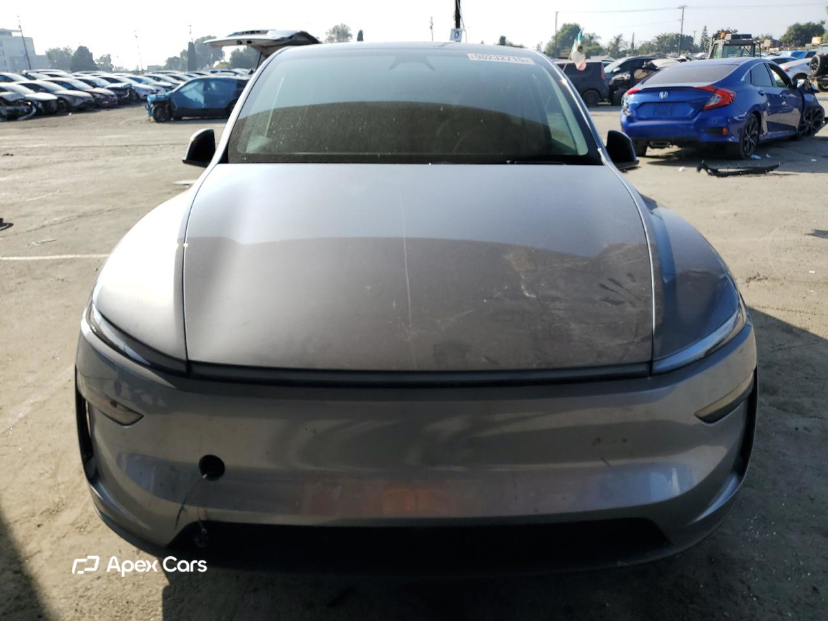 Tesla Model Y 2026