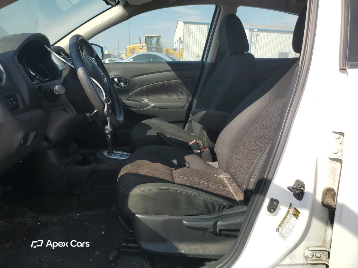 Nissan Versa 2019