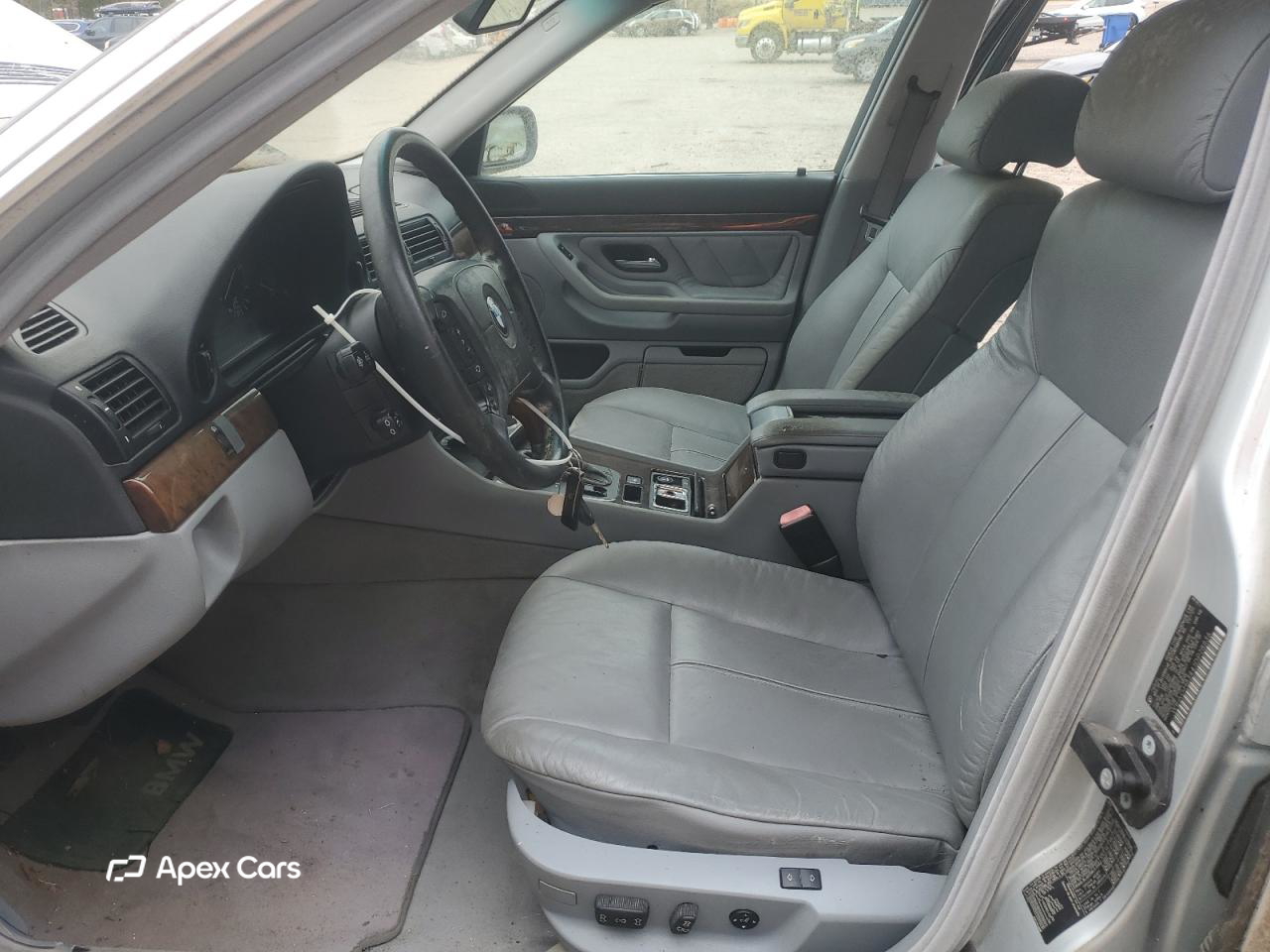 BMW Series 7 2001