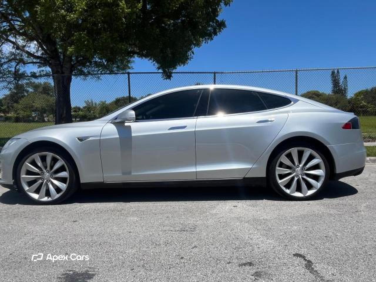 Tesla Model S 2012
