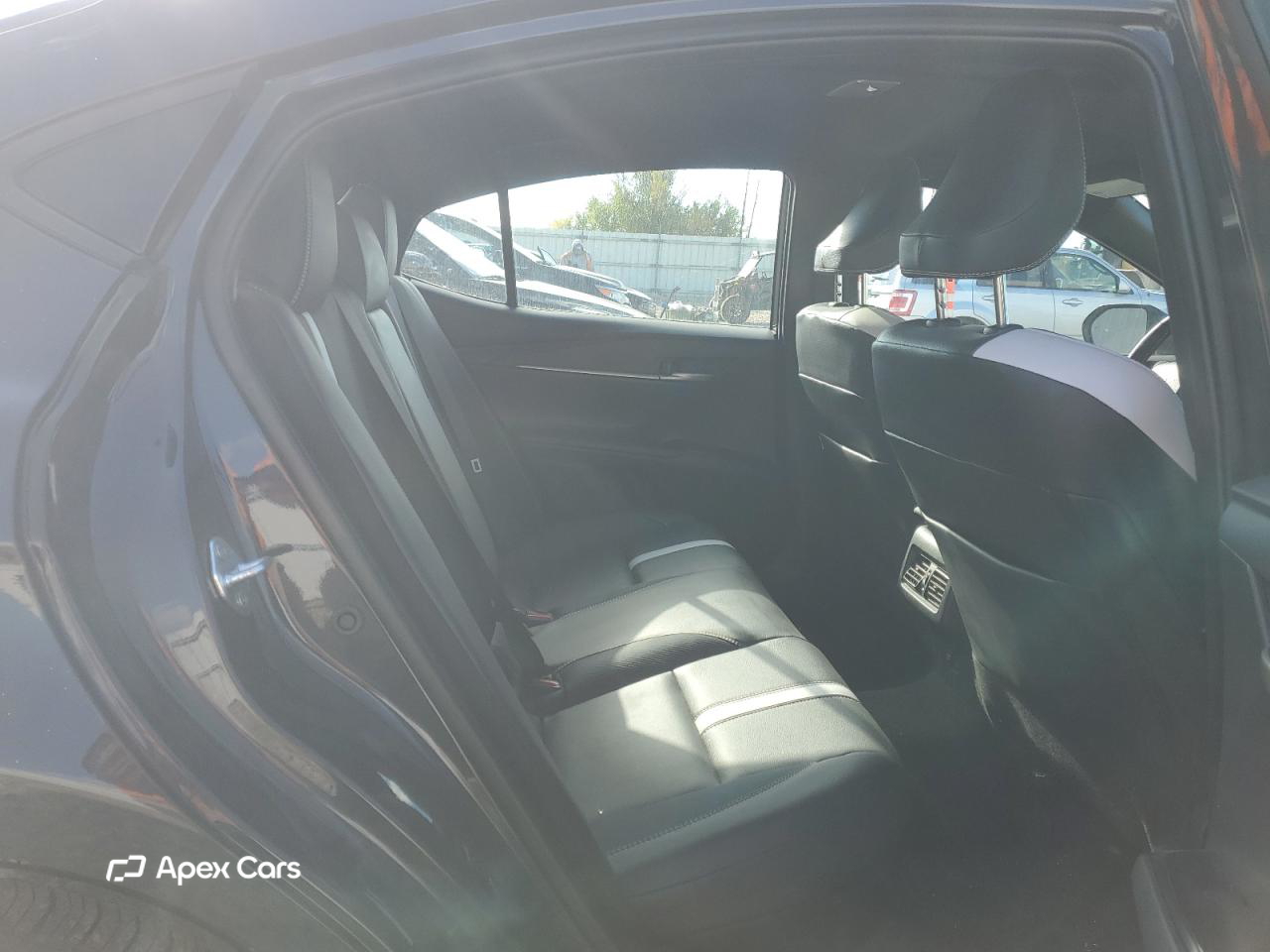 Toyota Camry 2025