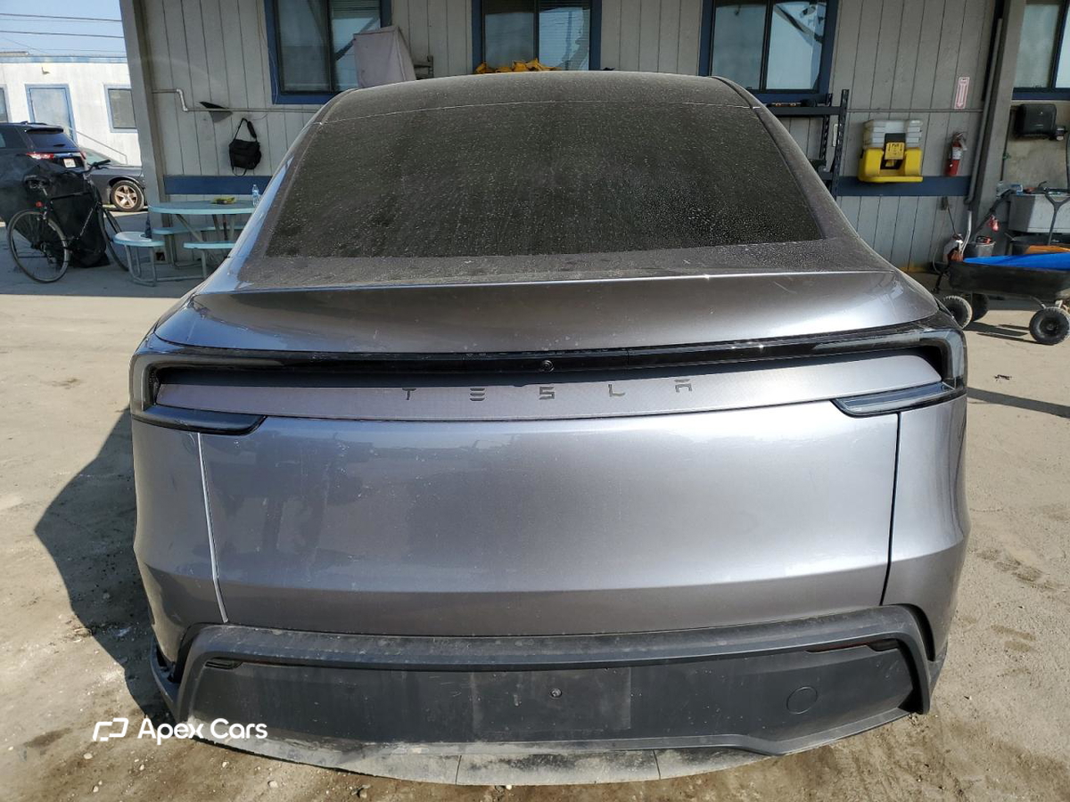 Tesla Model Y 2026