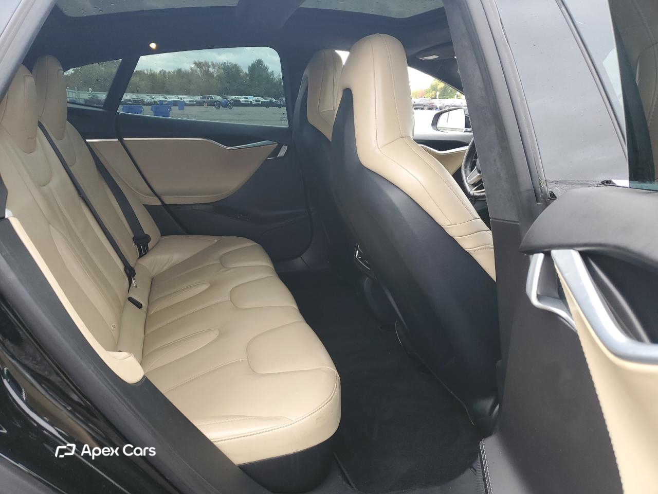 Tesla Model S 2015