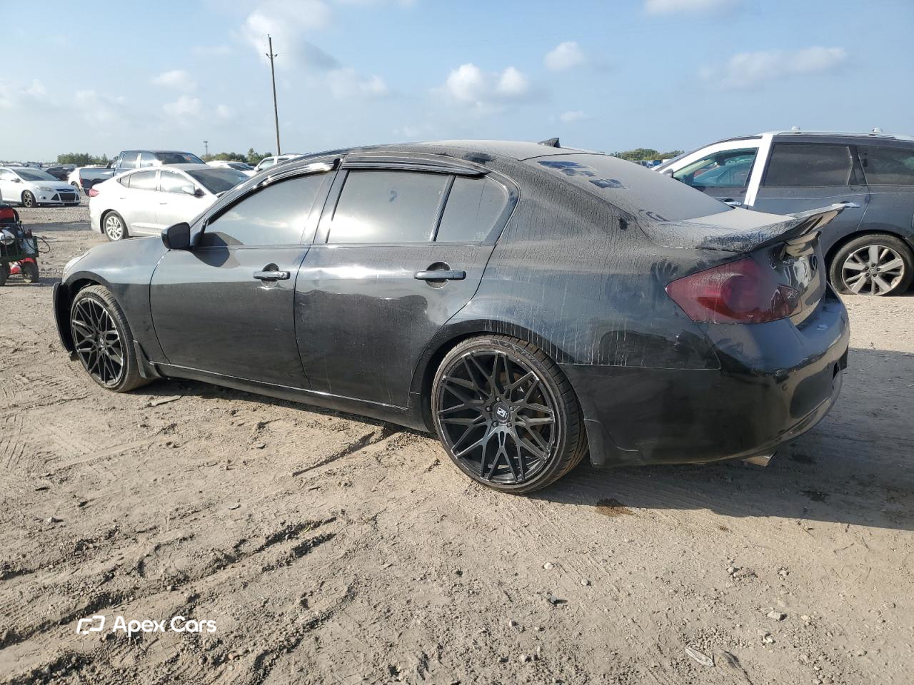Infiniti G 2011