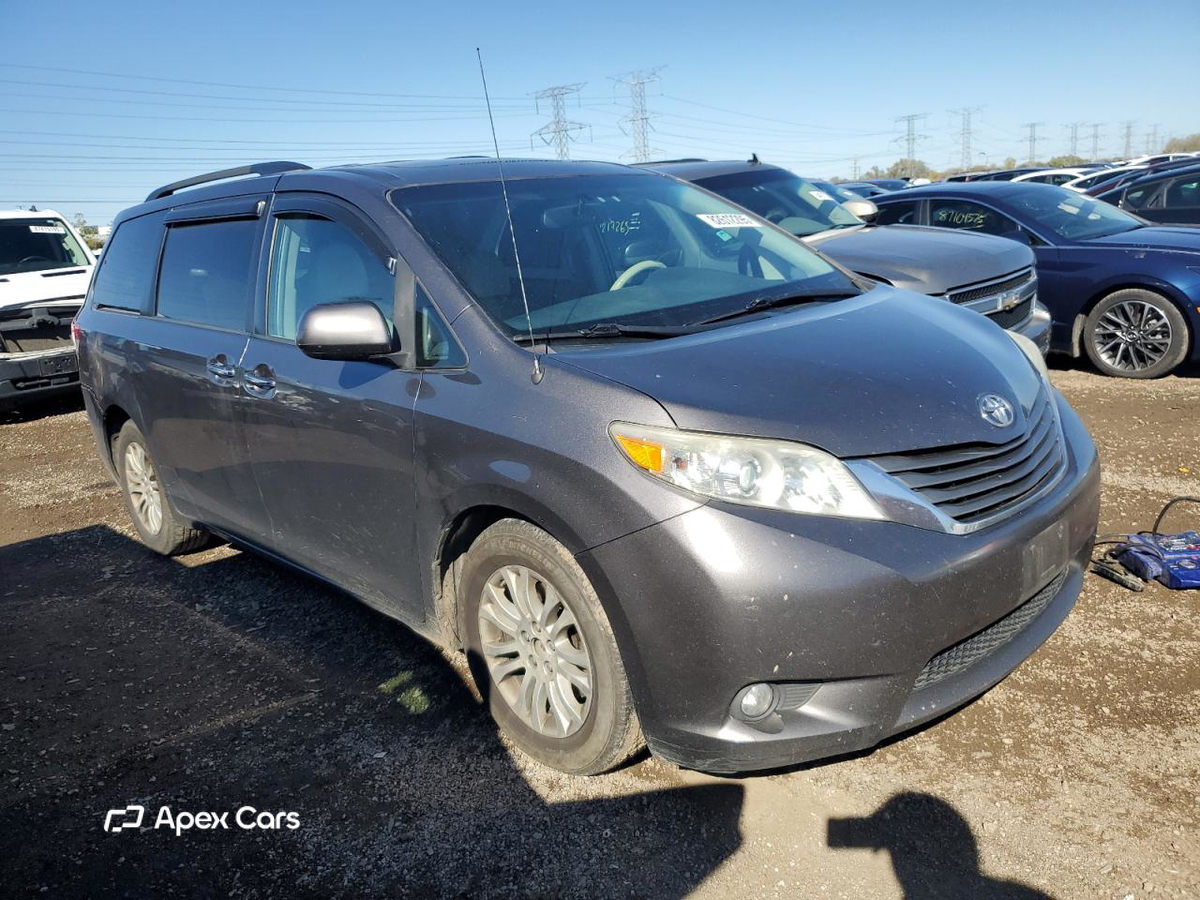 Toyota Sienna 2012