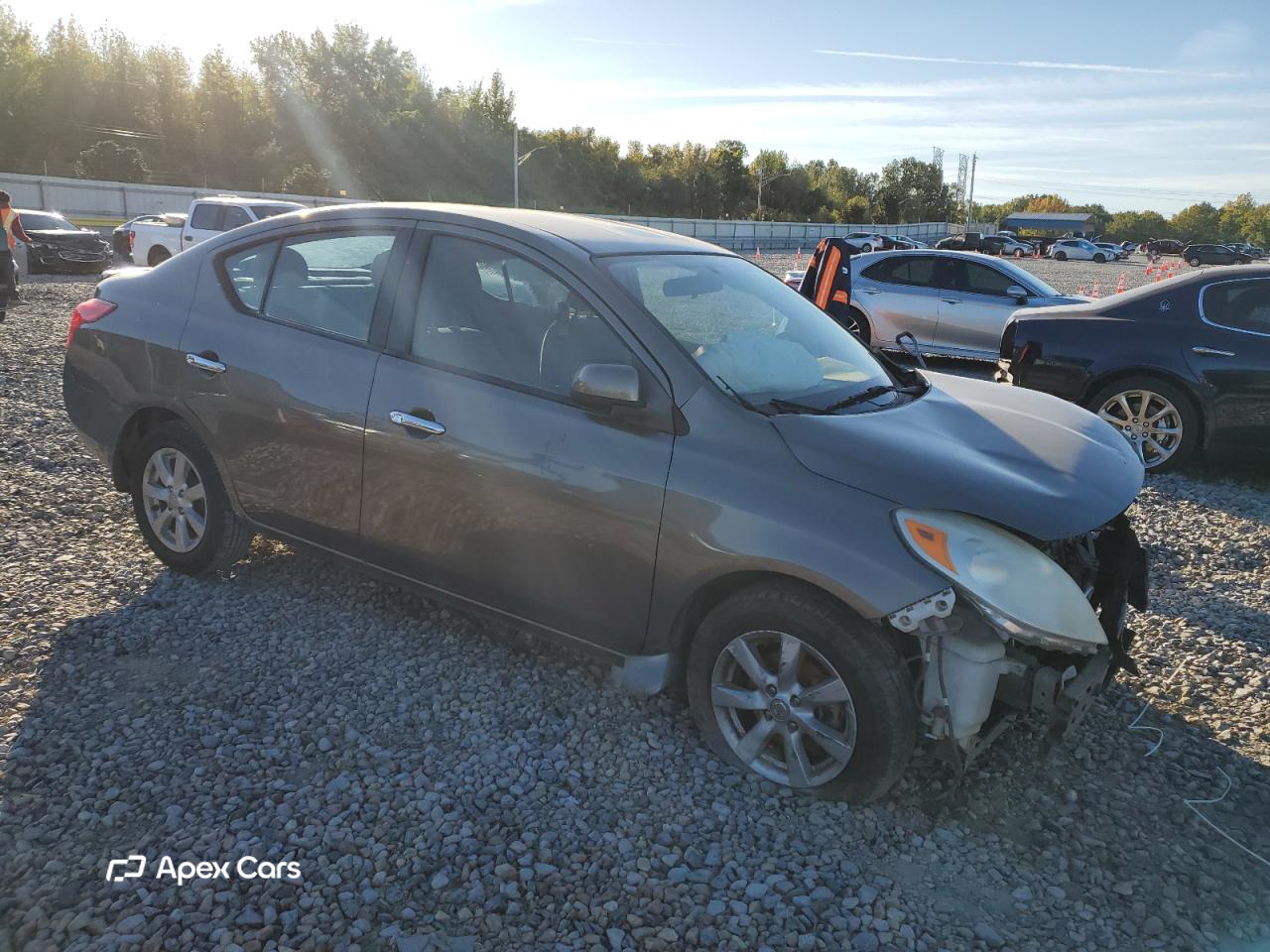 Nissan Versa 2012