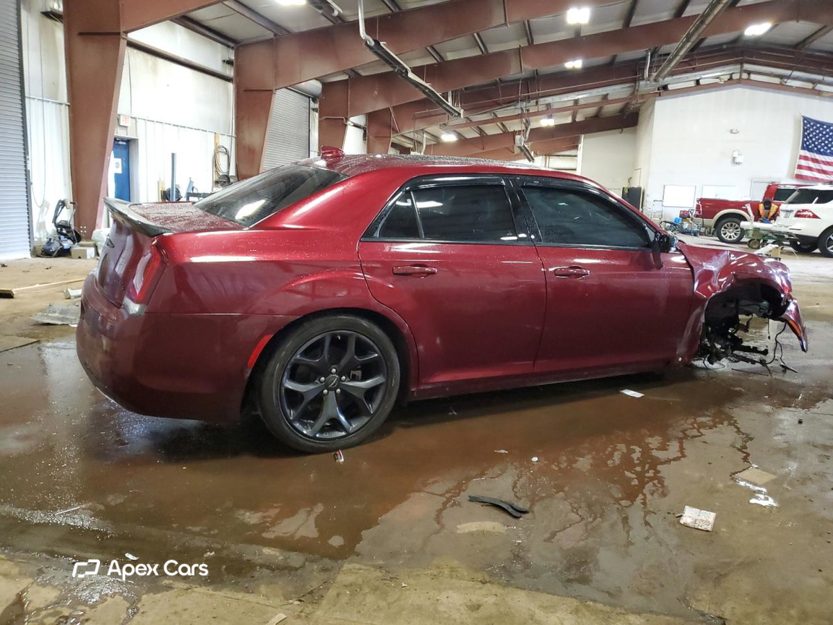 Chrysler 300 2023