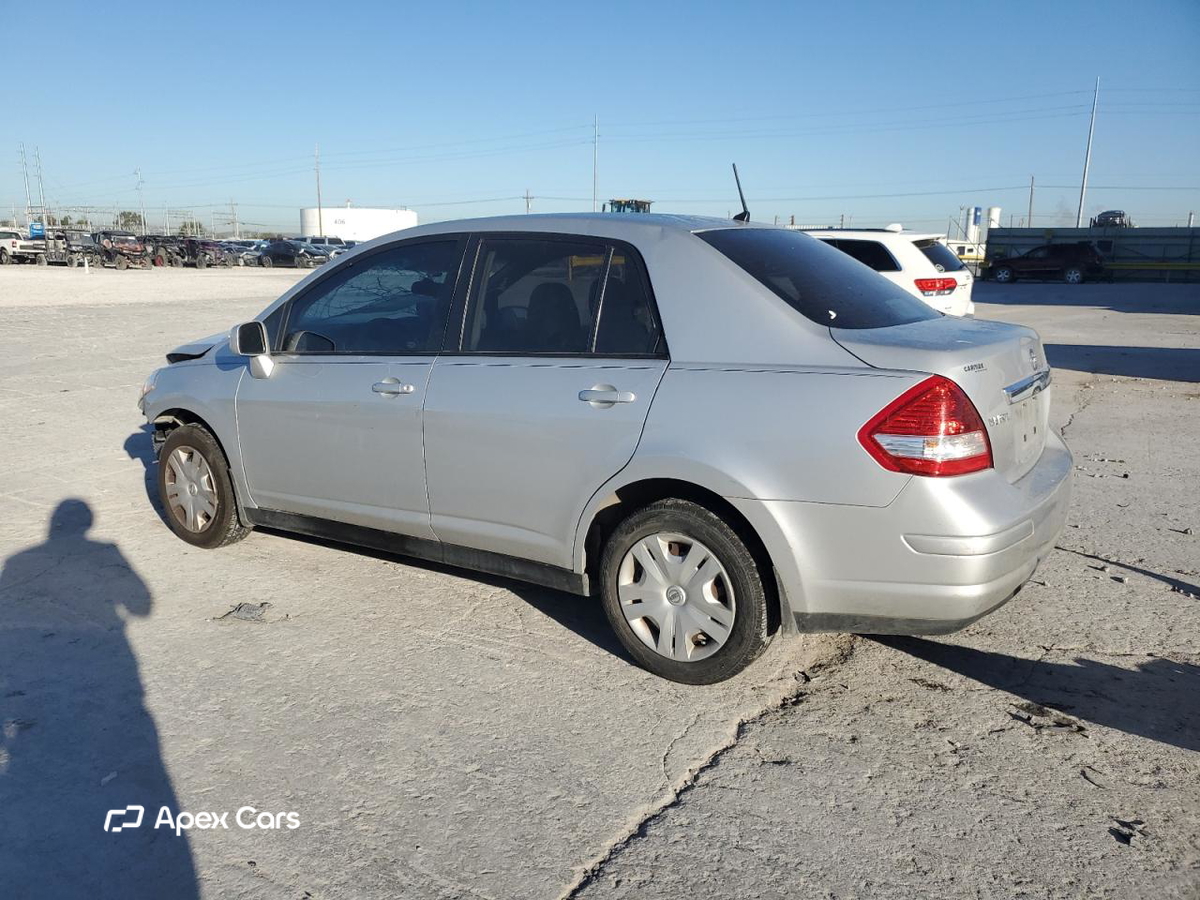 Nissan Versa 2011