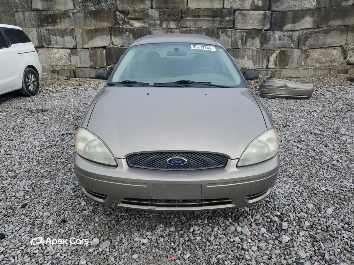 Ford Taurus 2004