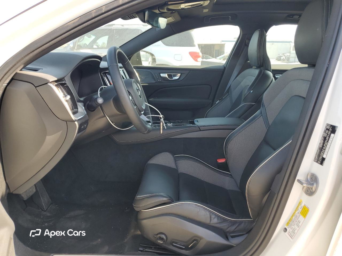 Volvo S60 2024