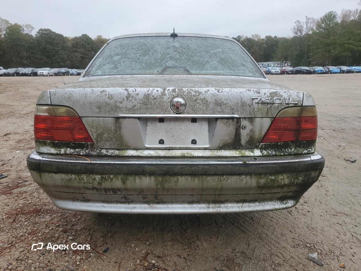 BMW Series 7 2001