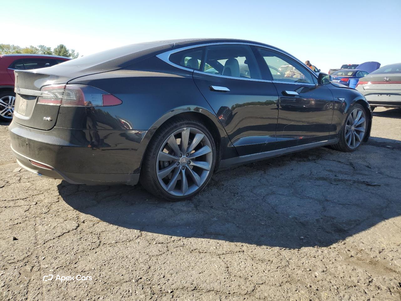 Tesla Model S 2015