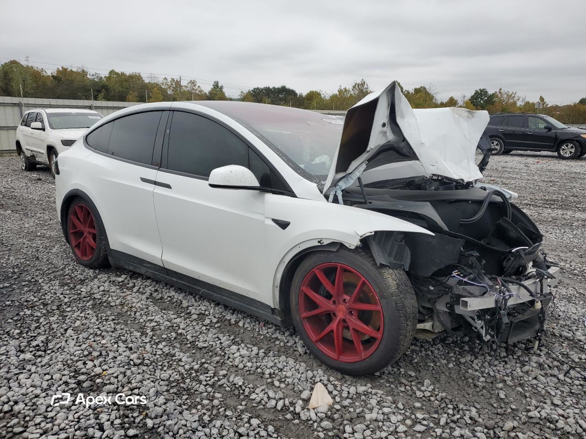 Tesla Model X 2022
