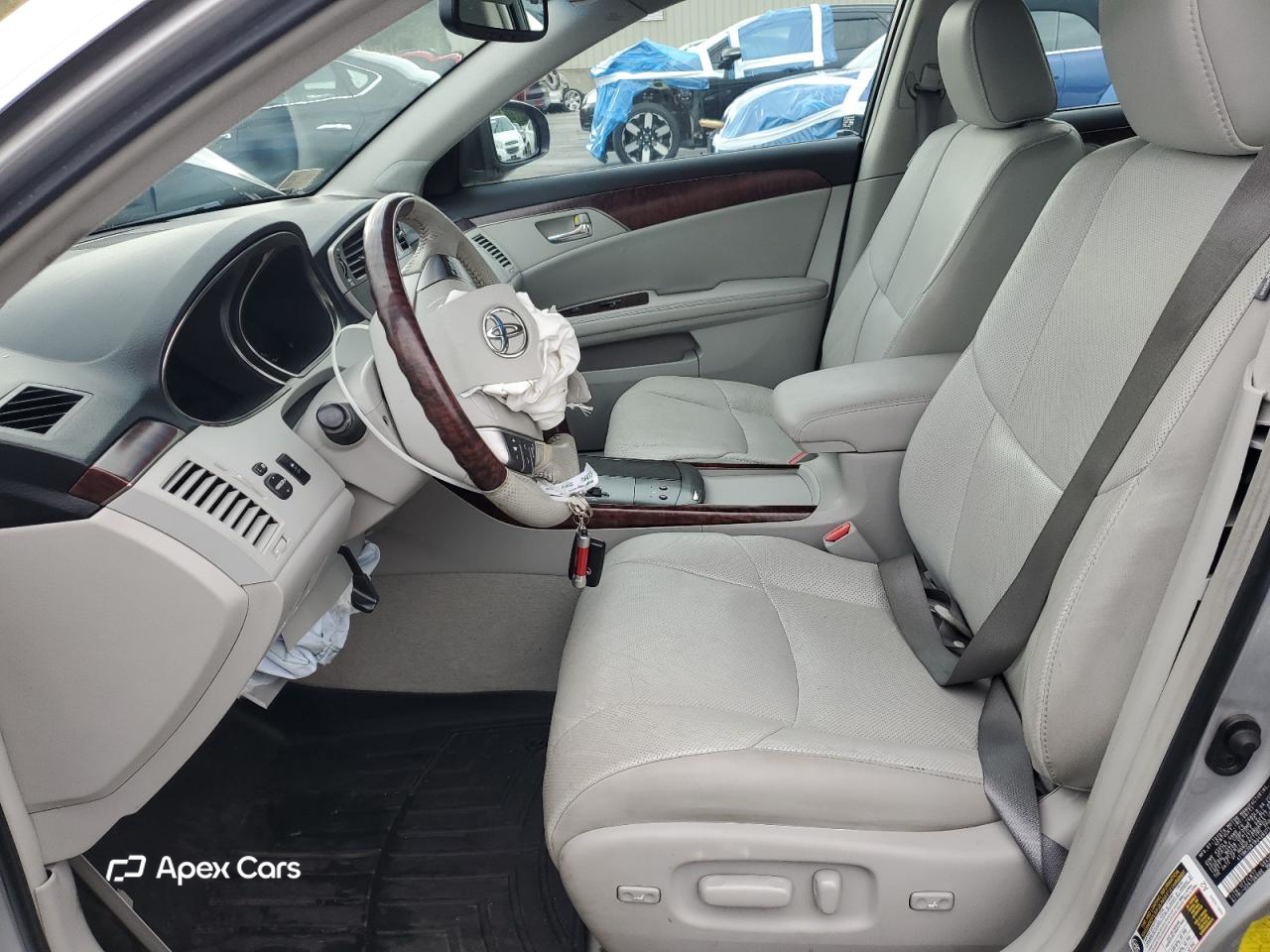Toyota Avalon 2011