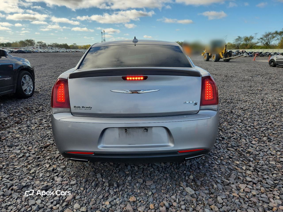 Chrysler 300 2017