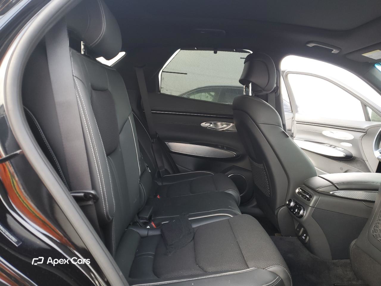 Genesis GV70 2025