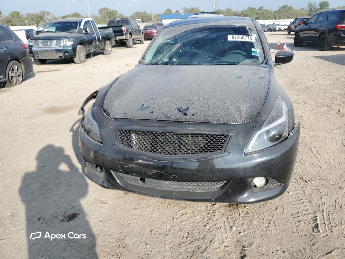 Infiniti G 2011