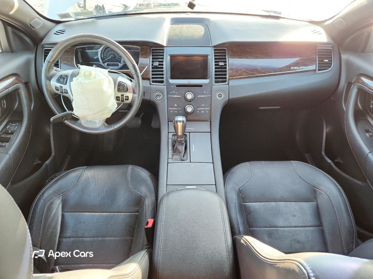 Ford Taurus 2015