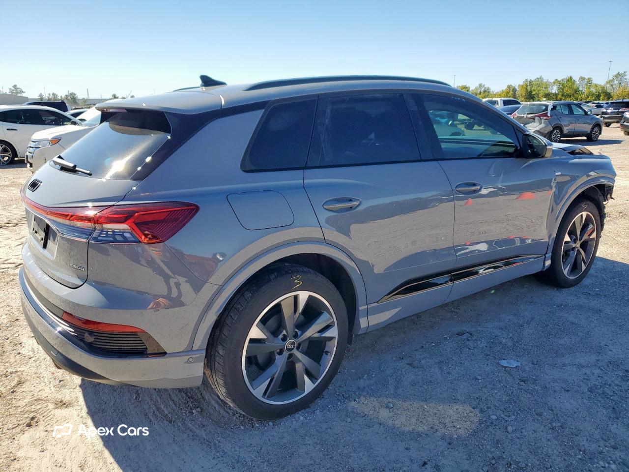 Audi Q4 e-tron 2024
