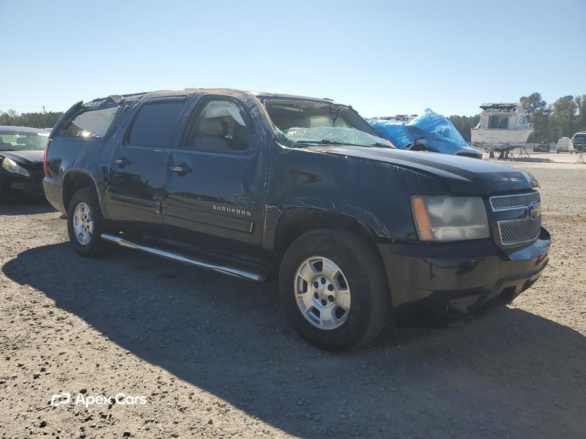 Chevrolet Suburban 2013