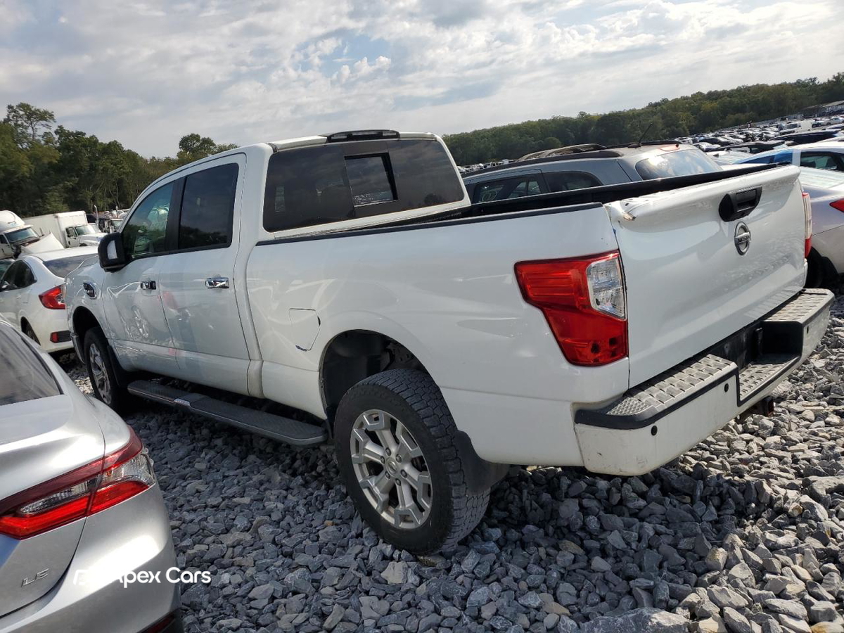 Nissan Titan 2017