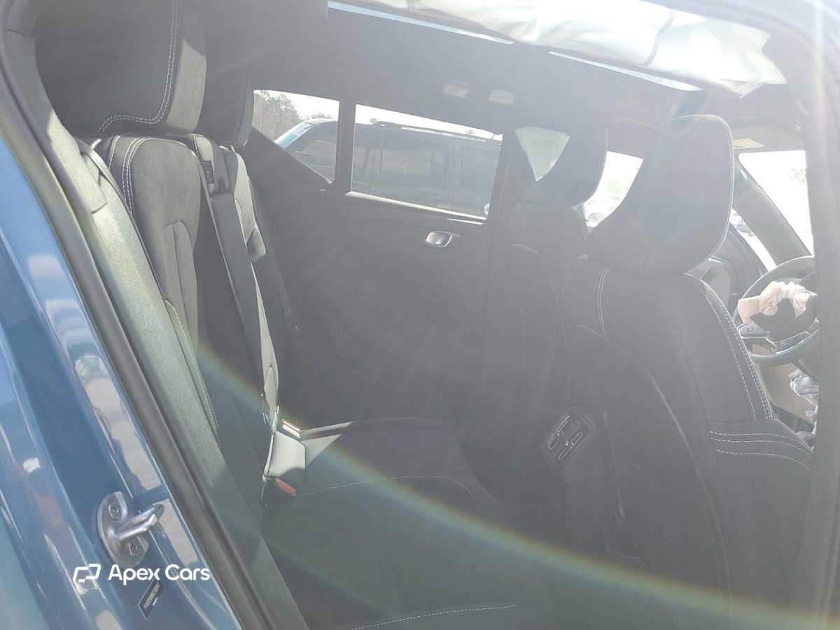Volvo XC40 2024