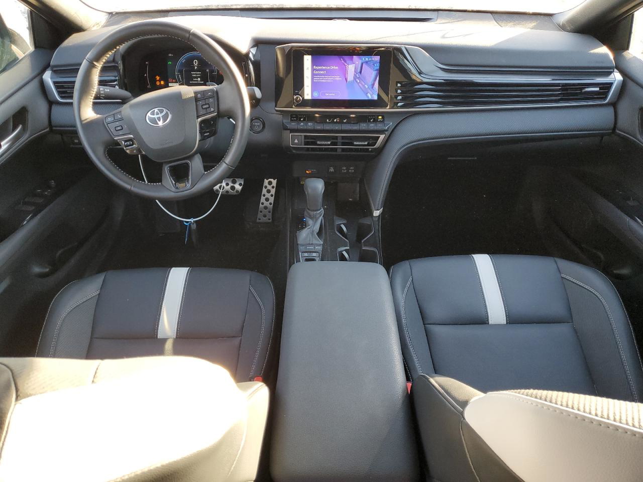 Toyota Camry 2025