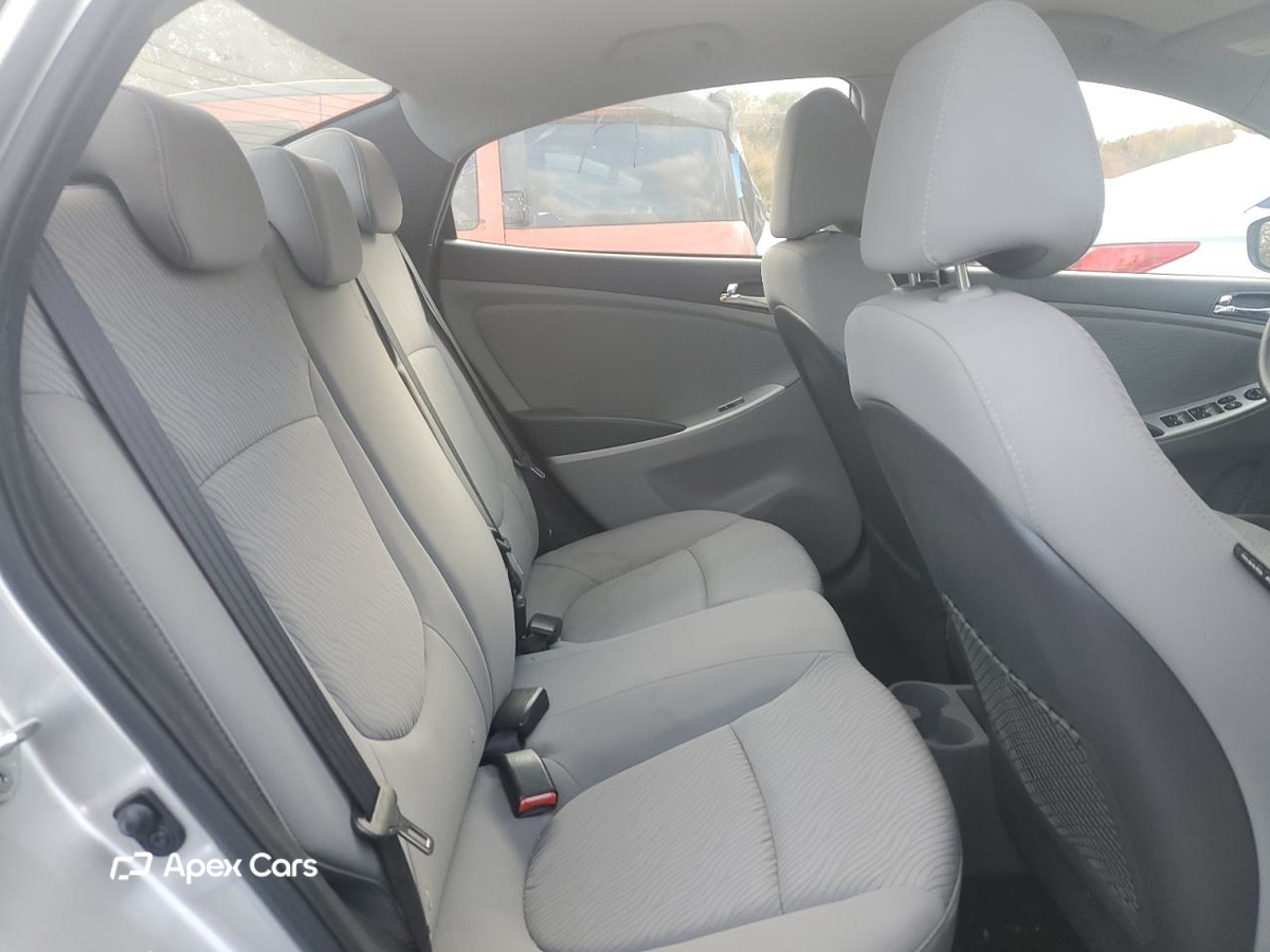 Hyundai Accent 2013
