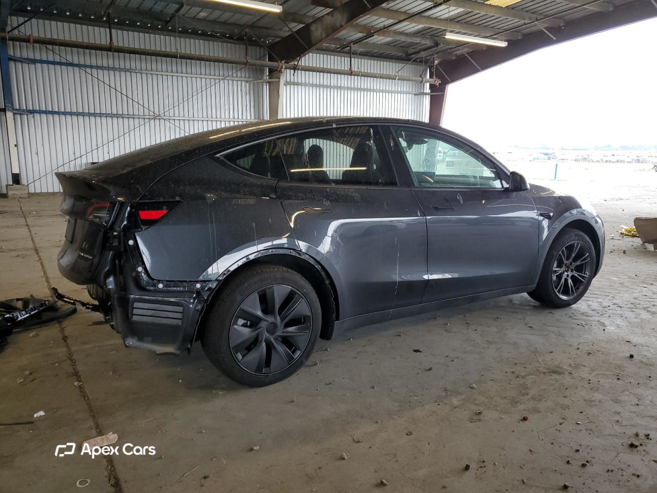 Tesla Model Y 2025