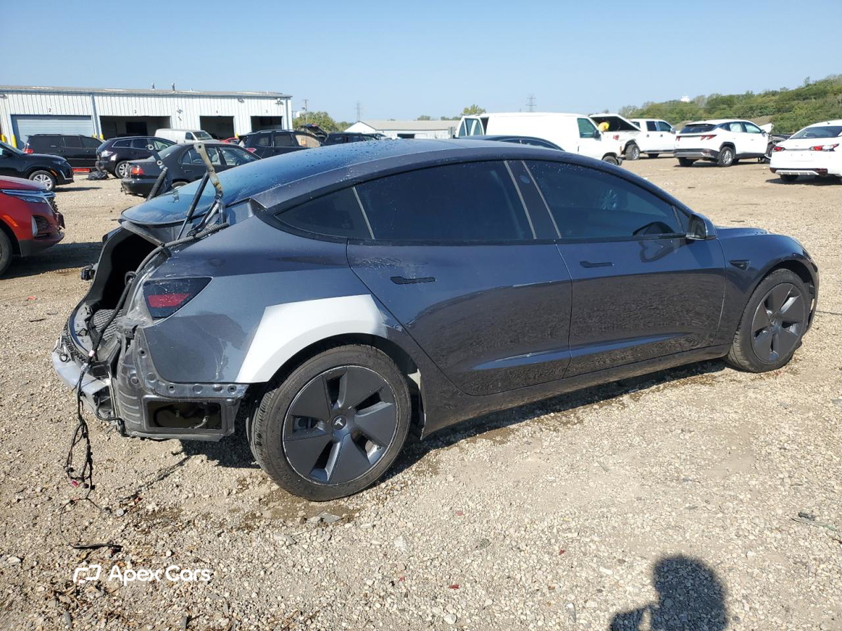 Tesla Model 3 2022