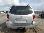 Nissan Pathfinder 2011