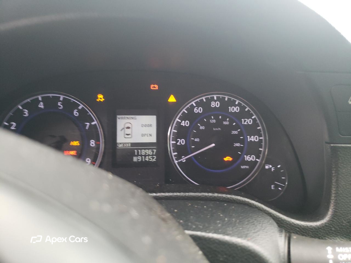 Infiniti G 2012