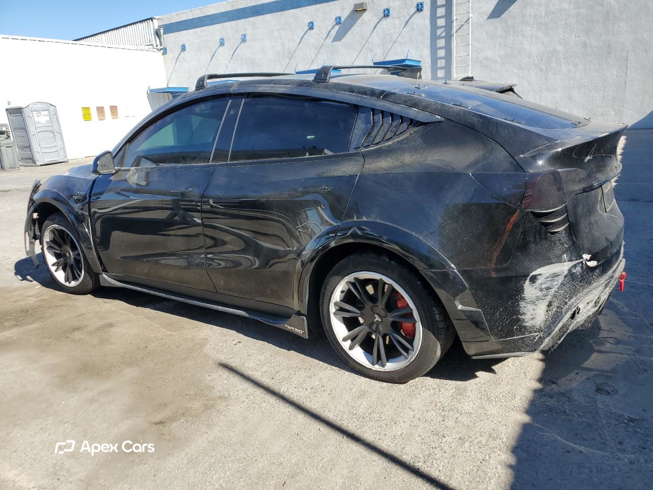 Tesla Model Y 2024
