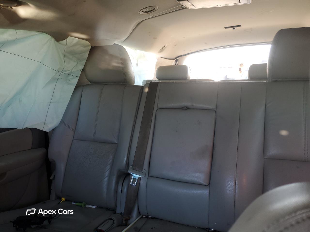 Chevrolet Suburban 2013