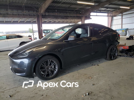 Tesla Model Y 2025 - Zdjęcie 1 z 14