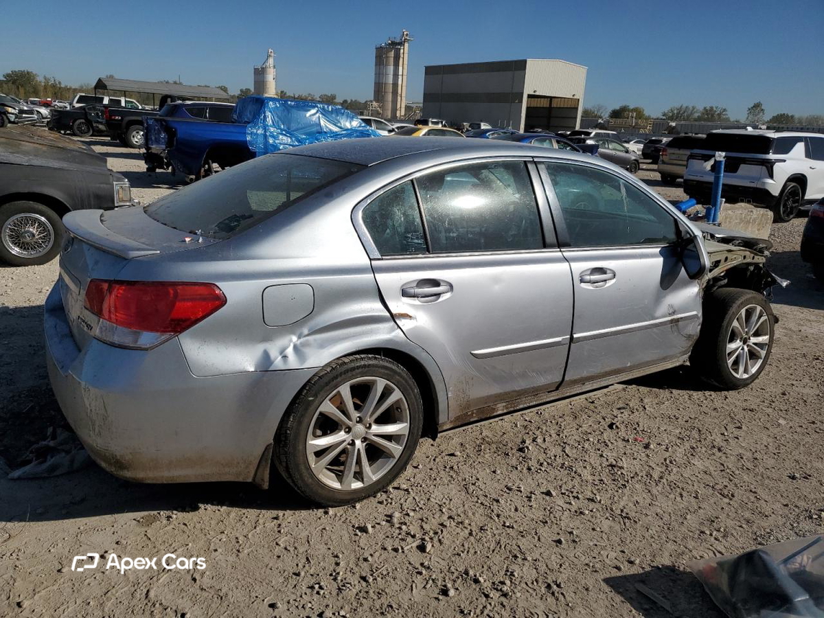 Subaru Legacy 2013