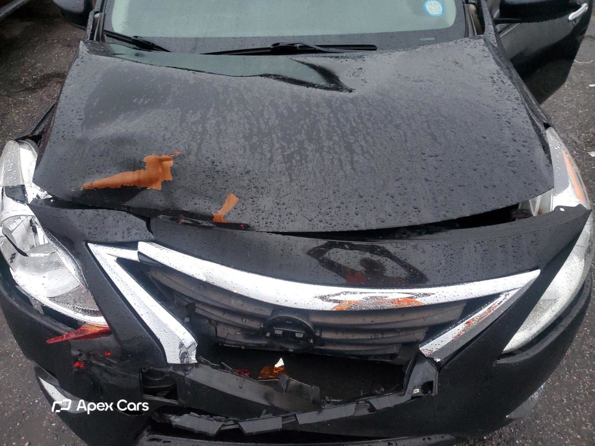 Nissan Versa 2019