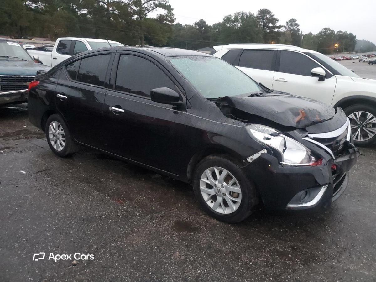 Nissan Versa 2019