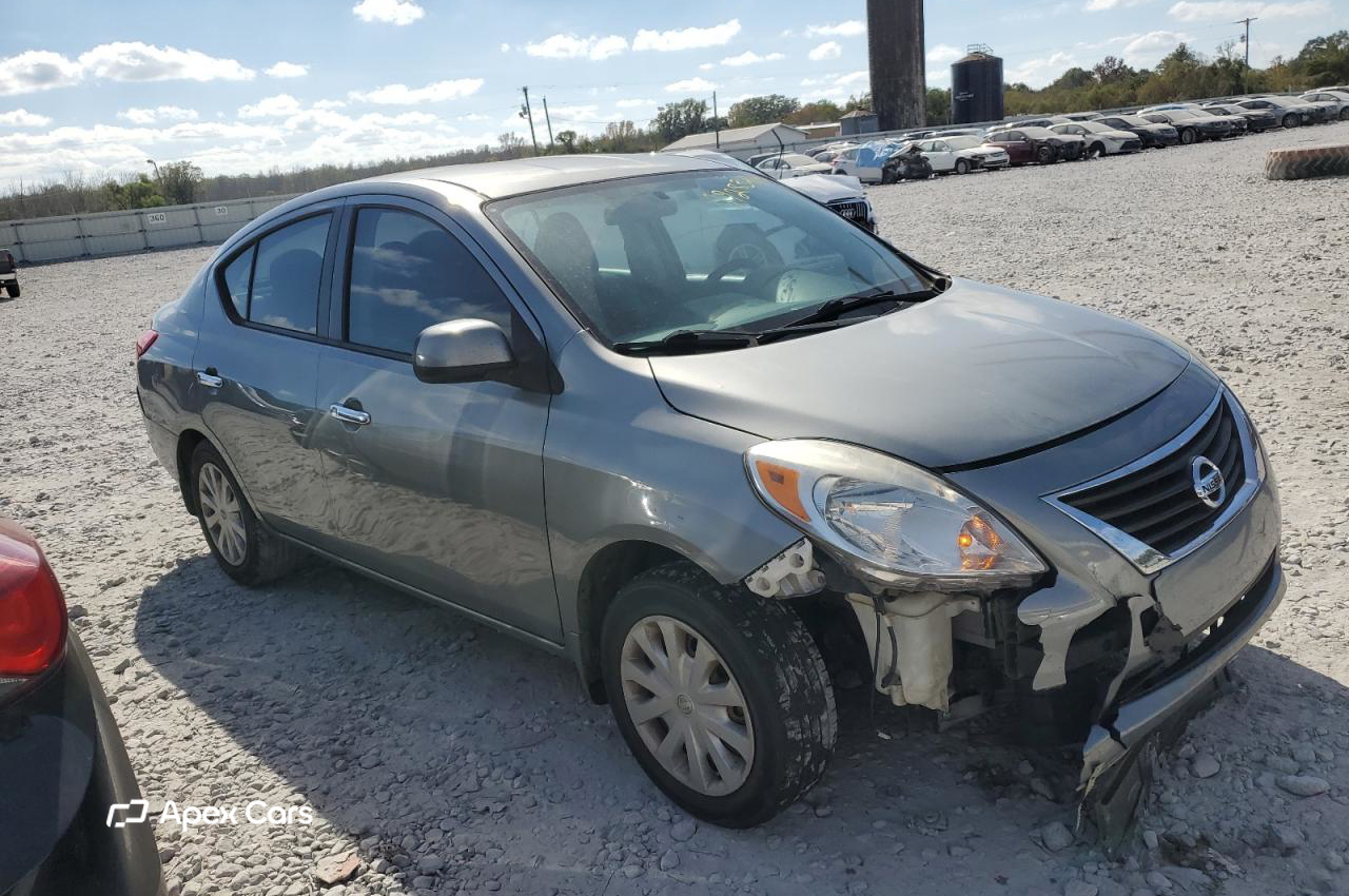 Nissan Versa 2012