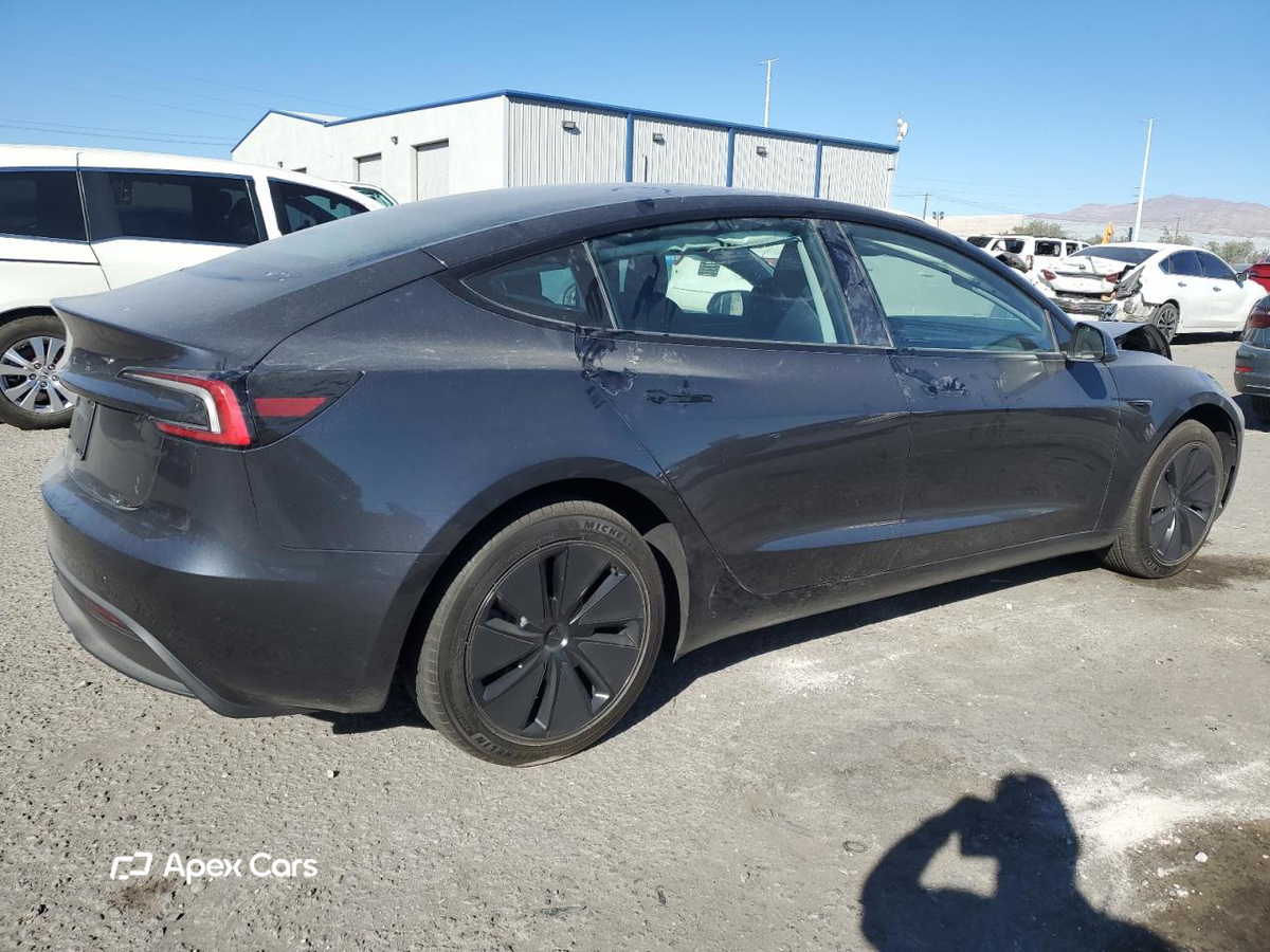Tesla Model 3 2024