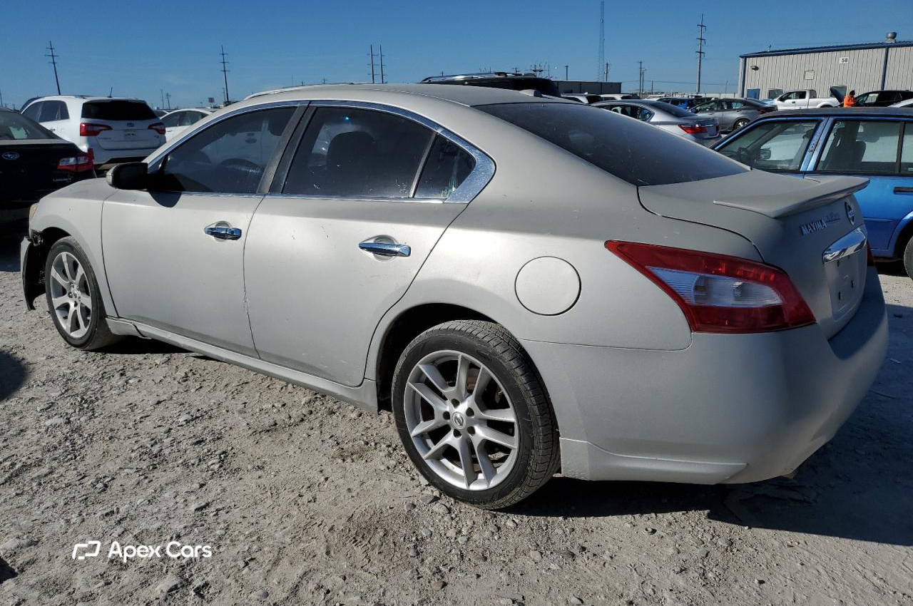 Nissan Maxima 2010