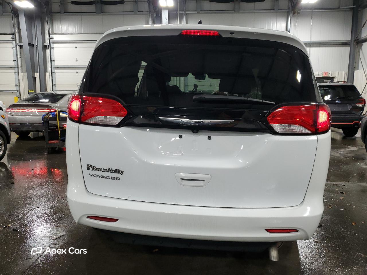 Chrysler Voyager 2023