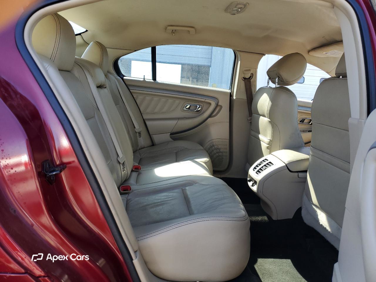Ford Taurus 2016