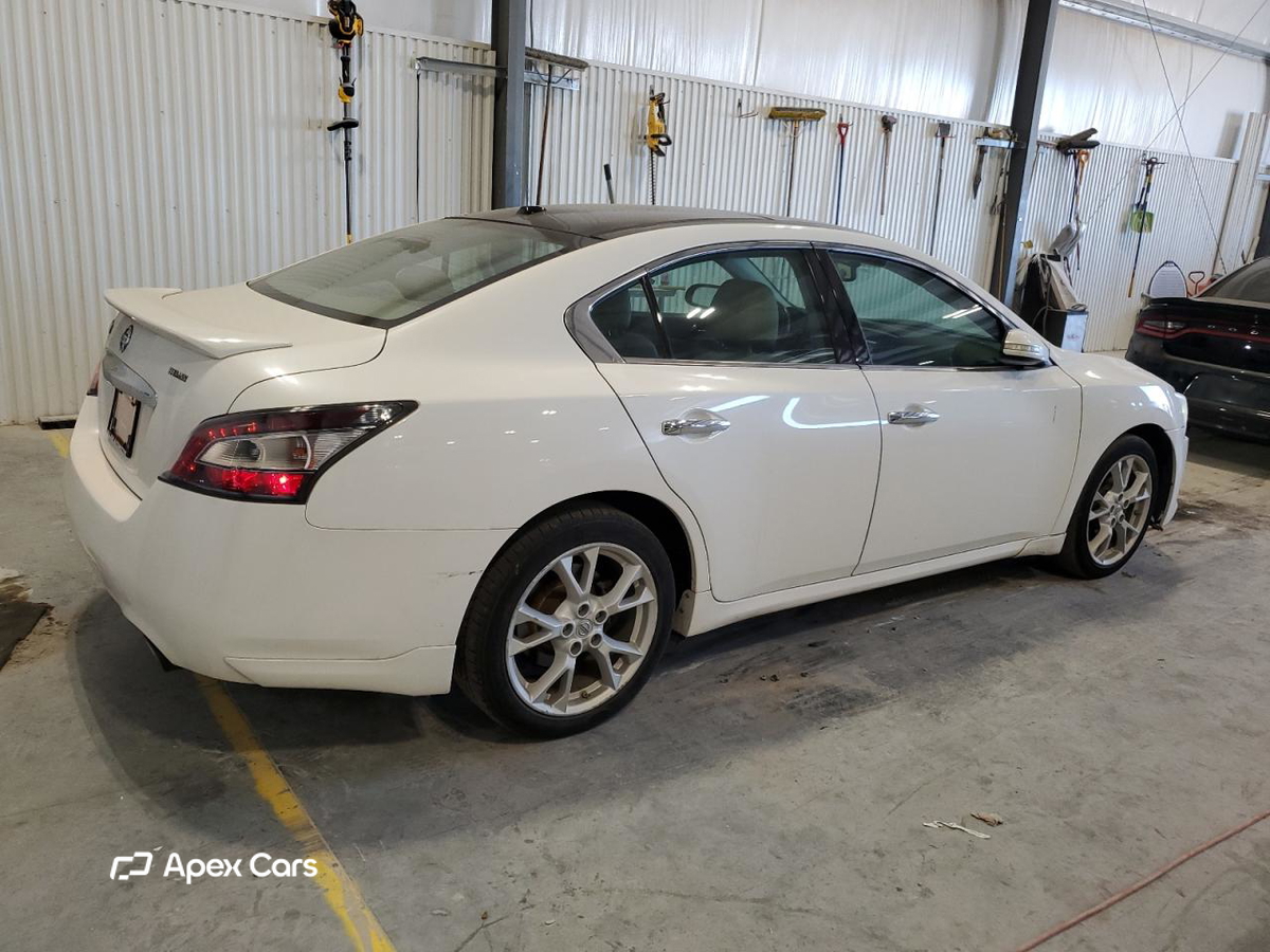 Nissan Maxima 2012